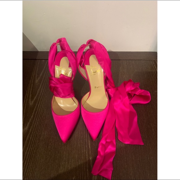 CHRISTIAN LOUBOUTIN
Douce du Desert 100 Satin Rose Pump 39 - Picture 7 of 10